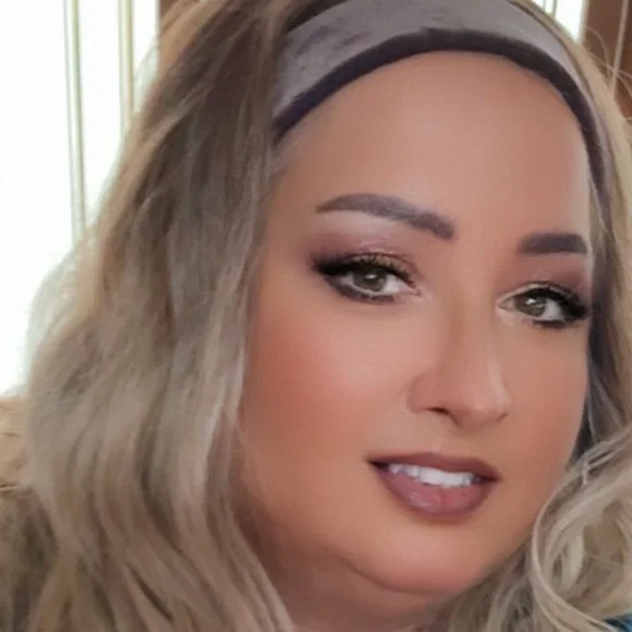 Chelsey Smith headband Blonde Wavy Hair Wig - Picture 2 of 7